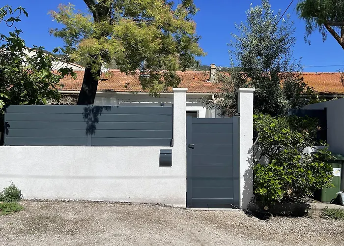 Petite Maison à la Loubiere avec jardin, clim et parking