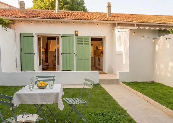 Petite Maison à la Loubiere avec jardin, clim et parking